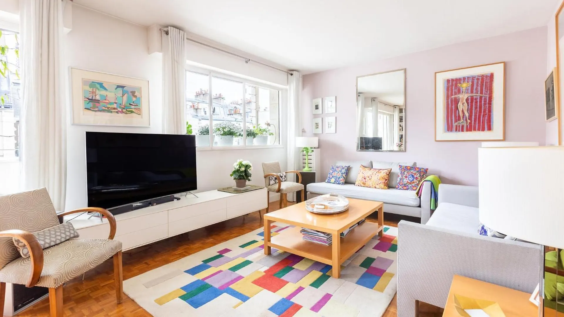 Awesome Apartment In Paris With Wifi