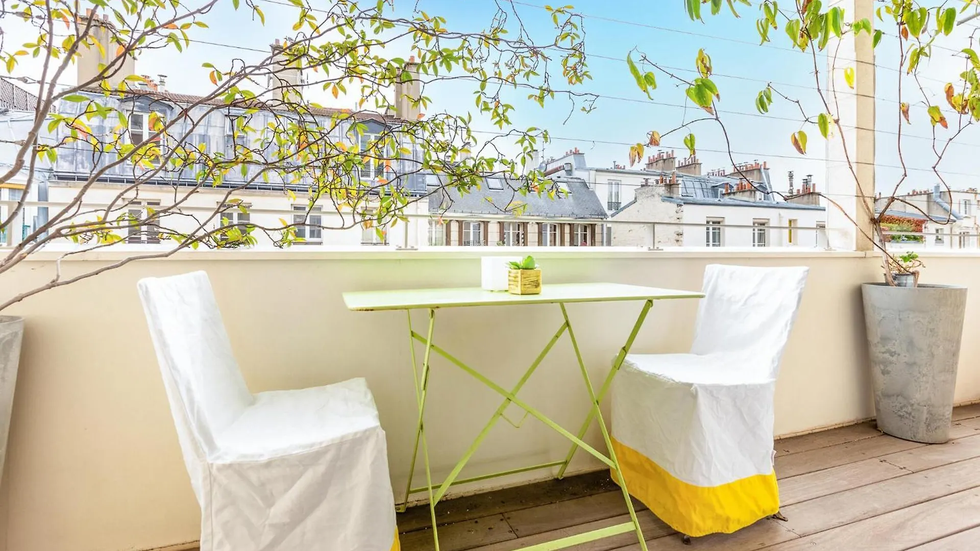Awesome Apartment In Paris With Wifi